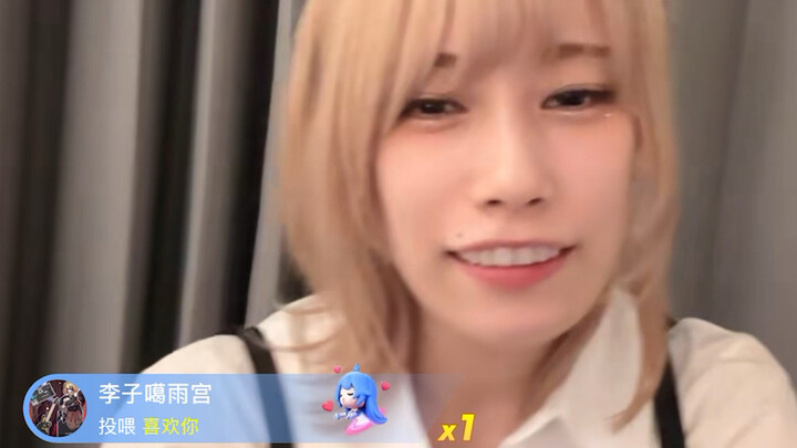 【Clip tự biên】Ai thần thánh bên BYD đã chỉ cho Lý Thần nói câu “Mẹ thích con” vậy? Phần hát cũng ổn 