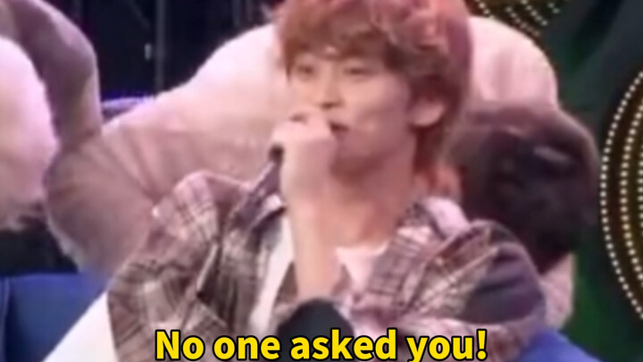 Doyoung: Aku nggak mau jadi Mark. Mark (terkejut): Siapa yang nanya sama kamu!