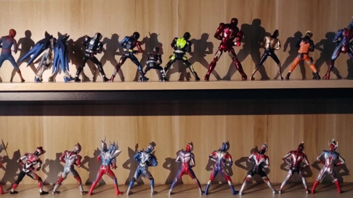 Saya sangat suka figur plastik.
