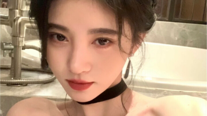 她们的自拍做成小卡放韩娱是什么水平？