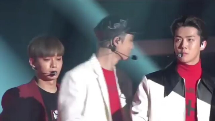【EXO】94line: Chỉ cần hai chúng tôi đủ nhanh, các L sẽ không phát hiện ra đâu