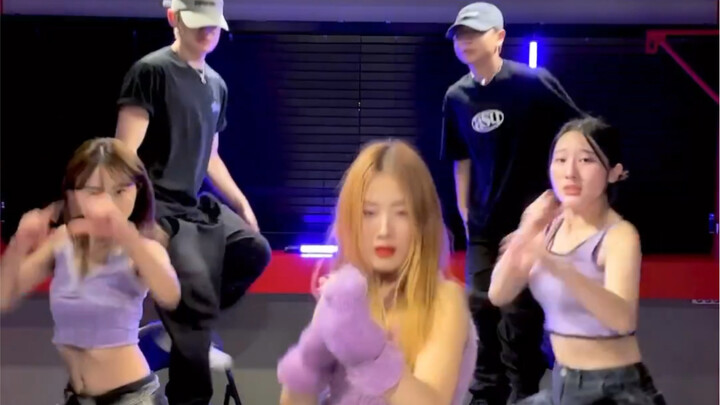 I said you Koreans are really good at arranging formations fork princess GRL GVNG