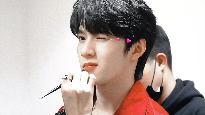 【Lưu Diệu Văn】Út ơi, làm ơn đừng đáng yêu nữa, anh không làm fan nữ của bạn gái anh nữa đâu!!!