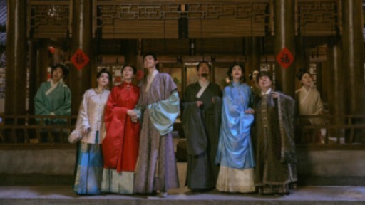The clothes in "When Geese Return" are all oversized—do they really look good??