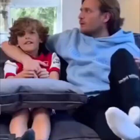 Tidak ada apa-apa, hanya latensi jaringan yang sedikit tinggi.