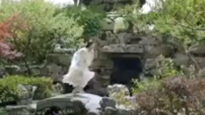 4. Girl unlocks a gossip system,Her Inner Voice Exposes Everyone's Secrets and They All Can Hear It!