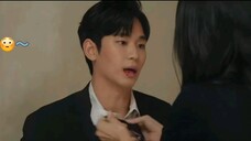 The handsome male protagonist finished the fight, but turned back into a cowardly puppy in front of