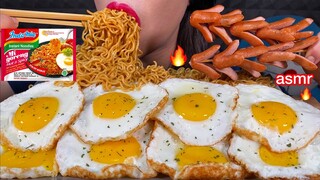 ASMR SPICY INDOMIE MI GORENG, FRIED EGGS, SAUSAGES 먹방 MUKBANG MASSIVE Eating sounds