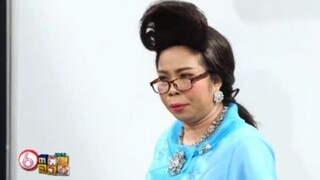 ครูเพ็ญศรี ทรงผมสะท้านโลก