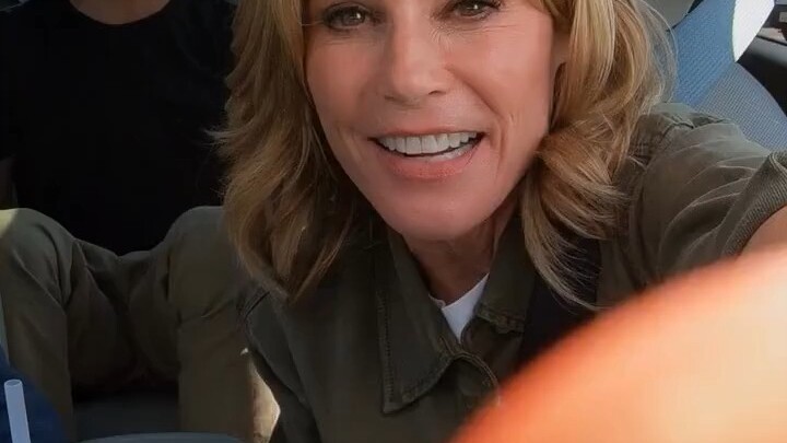 [CC] “Claire” from Modern Family Brings the Kids to Work