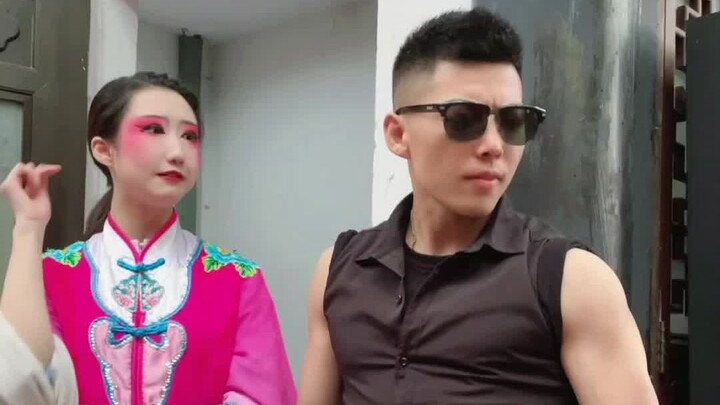 ฉันเคยสาบานไว้ว่า ชาตินี้จะไม่ยอมให้ใครเอาปืนจ่อหัวฉันอีกแล้ว
