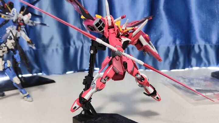 Tại sao hai công thức công lý vô hạn lại mang tính lịch sử? Thật là một trục rỗng trông giống như th