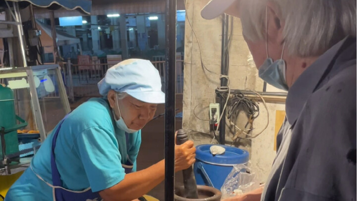 Warung pinggir jalan Thailand - Ikan Bass Tumis Seledri