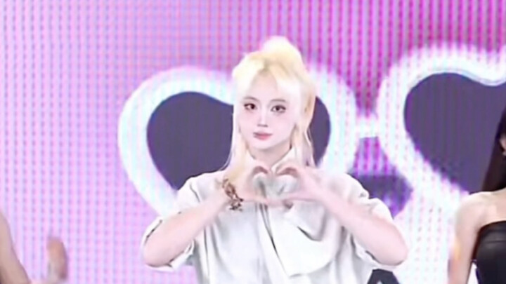 20251015 Eureka group livestream: This mango is already skillfully calling her "sister."