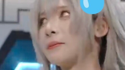 Không có thời gian để than khóc, và người đến chiến trường sau 0 giây chính là...