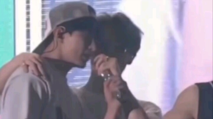 DK tiba-tiba nge-rap, otak kecilku jadi kacau haha hahaha