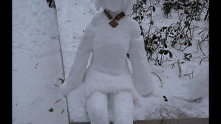 هاتسوني ميكو تغزو حرم الجامعة!