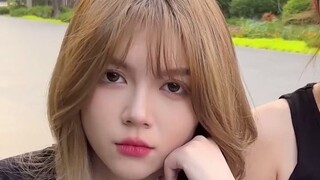 Hôm nay Trương Tuyết Di không đánh tôi.