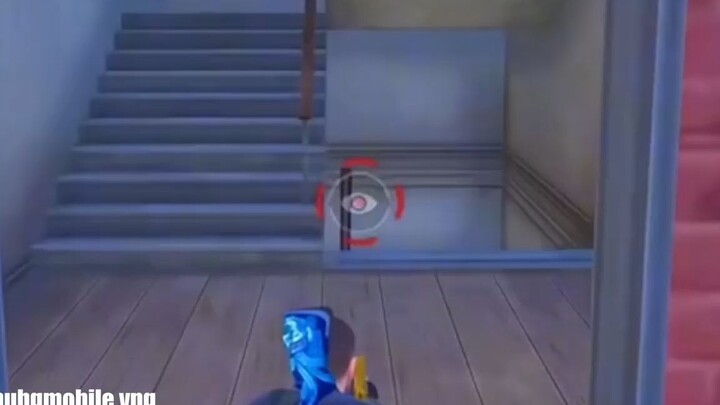 Khi Viktor thủ nhà