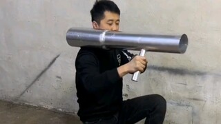 Portable snowball launcher assist device