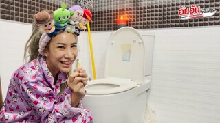 อ้วกพุ่ง. เอาแปรงสีฟันแฟนไปจุ่มชักโครก