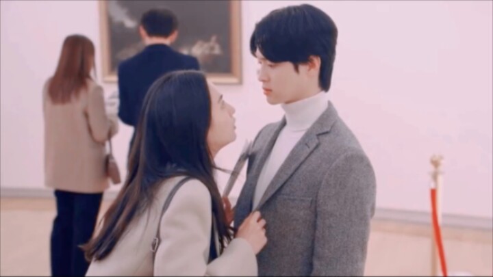 Here it is, here it is—love has arrived!! The female lead, who’s struggling in love yet longs for it