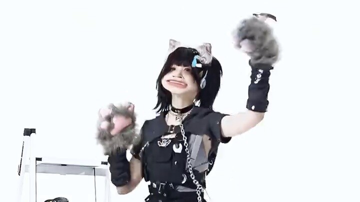 "Shui Shui" Outfit Transformation | Since no one is watching, I just let myself go