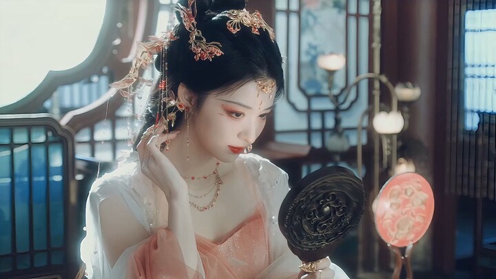 Akhirnya nggak lagi jadi pemeran cantik yang canggung, permaisuri iblis pengacau negara ini justru p