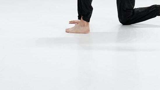 Tricks: Men's moon kick