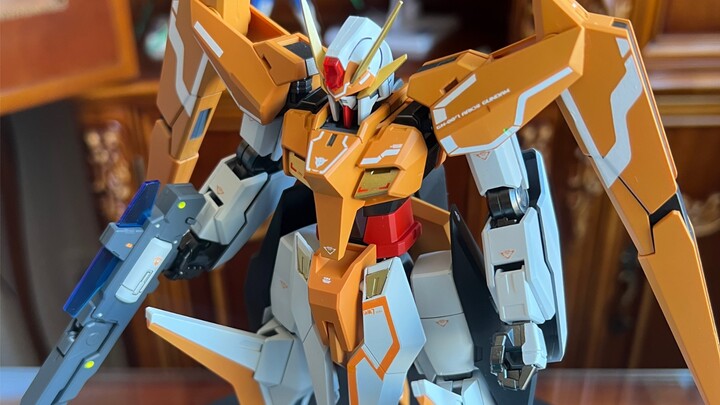 Bandai TV1:100 Fallen Angel Gunpla, terlihat begitu bersih dengan penyemprotan warna pelengkap~