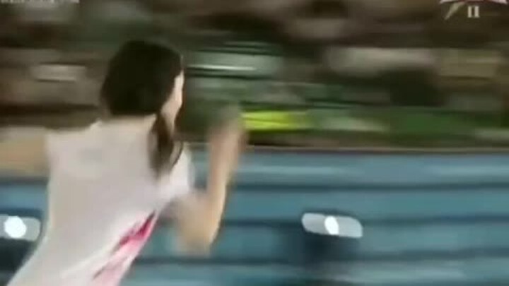 “如果你跳过去了，f（x）就可以平定南韩所有女团”郑秀晶