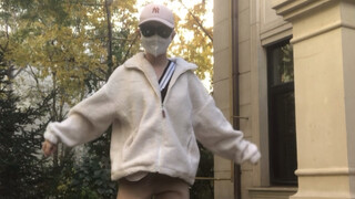 苏卡不列，点赞超过1万我在网课上放