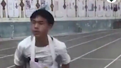 The 17-year-old boy "jumped" after completing the 1000-meter physical education test in the high sch