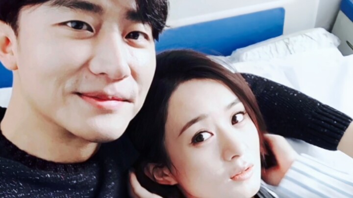 Yang paling luar biasa dari penampilan ini adalah kedua aktor tidak tampil bersama dalam satu frame—