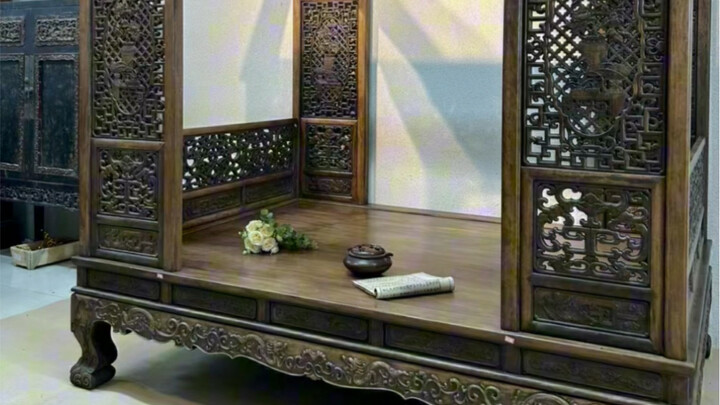 Four-poster bed