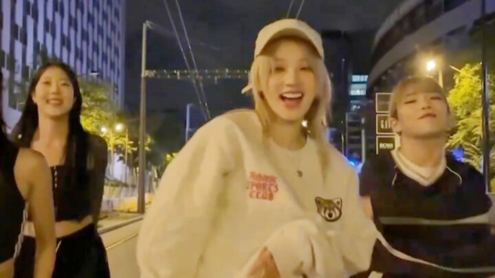 (G) Yuqi của I-DLE nhảy theo bài hát "What It Is" ở Paris