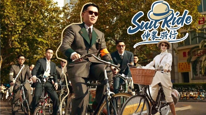 Discover the city’s new and old sides with a gentlemanly cycling style.
