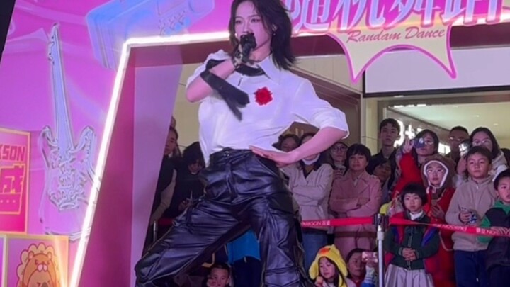 Thực ra Mafia cũng là một bài hát rất đồng tính
