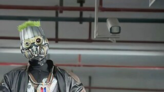 Lịch sử nhân vật áo giáp: Robot, chiếc mũ bảo hiểm trông giống Star-Lord, mỗi thế hệ trong bốn thế h
