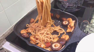 [FOOD]Cooking for little brother in vacation|Easy, Why You Look Sad?