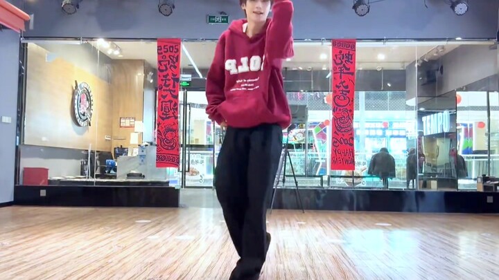 I won’t let anyone skip watching Zi Yu’s “Sister, You’re So Beautiful” dance!