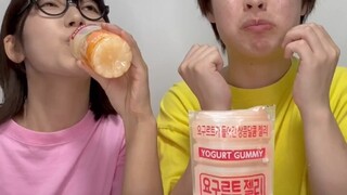 المهم أن تكون سعيدًا، والكوميديا تخفف التوتر.