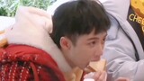 【ทัน เคนจิ】ดูแรคคูนตัวน้อยน่ารักลุกขึ้นมากินข้าว (´∇｀)