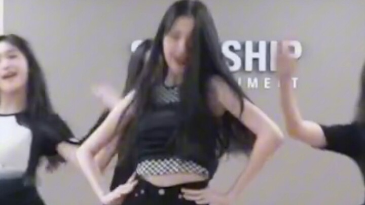 【تشانغ يوان يينغ】هذا هو "ذاز ماي غيرل" الرائع! | 251201 صالة تدريب الرقص على أغنية "ذاز ماي غيرل" قب