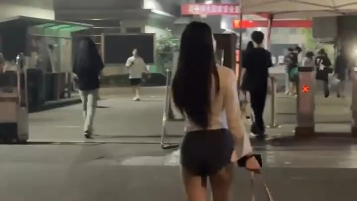 Sahabatku sudah kembali ke kampus, aku benar-benar enggak rela!