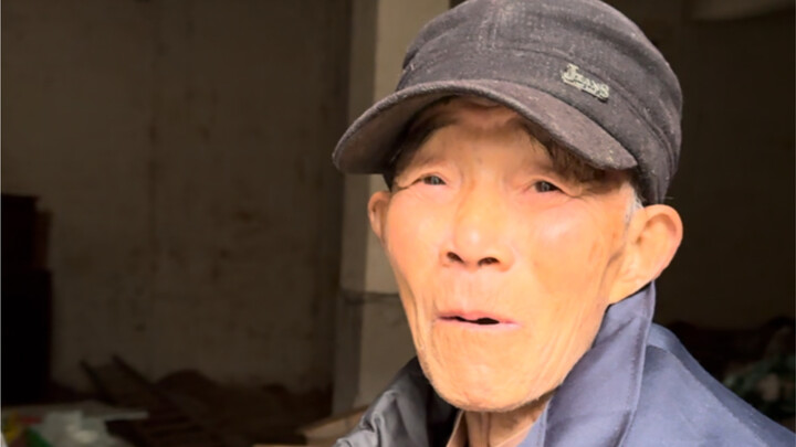 Only 100 yuan left—how can I make it last 30 days!?