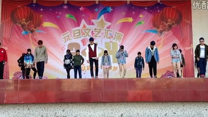 【GNZ48谢蕾蕾 中学时代的视频 at 元旦文艺汇演】