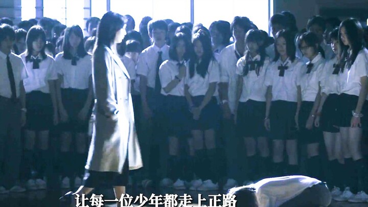 من أجل الانتقام لابنتها، حقنت المعلمة المشرفة فيروس الإيدز في الحليب وجعلت الطلاب يشربونه!