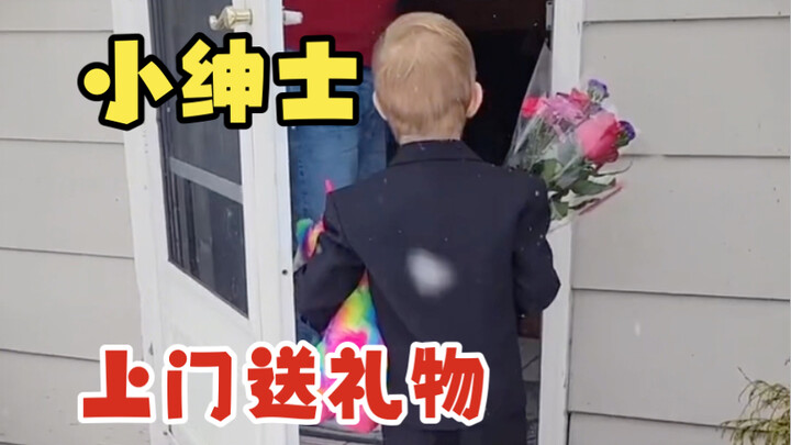 Chàng quý ông nhỏ tận nhà mang bất ngờ đến cho bạn đồng hành~