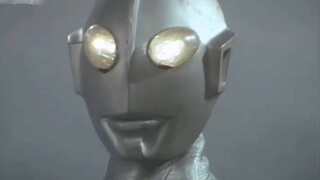 [Boom boom/Ultraman] "Chúa ơi, Chúa ơi, hãy mở miệng ra và cho chúng tôi biết tôi là ai"